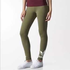 Adidas tresfoil leggings